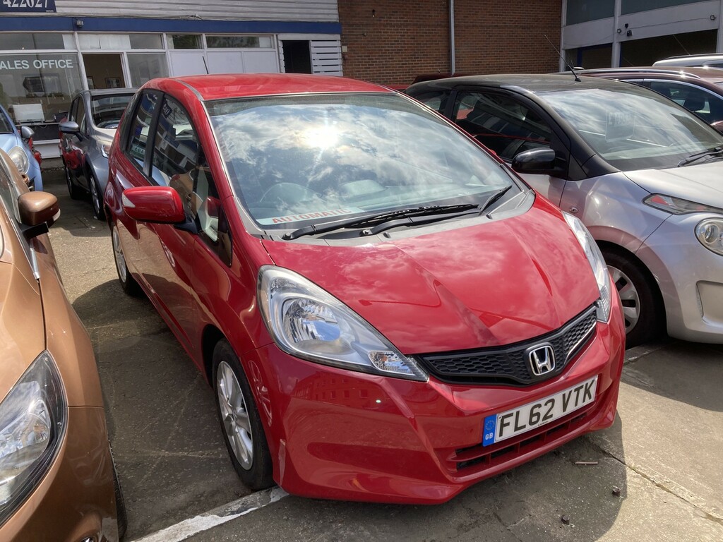 Honda Jazz 1.4 I-vtec Es FL62VTK Red #3