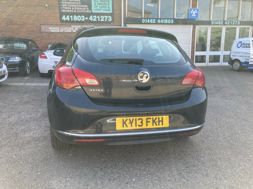 Vauxhall Astra 1.4 16V Energy Black #5