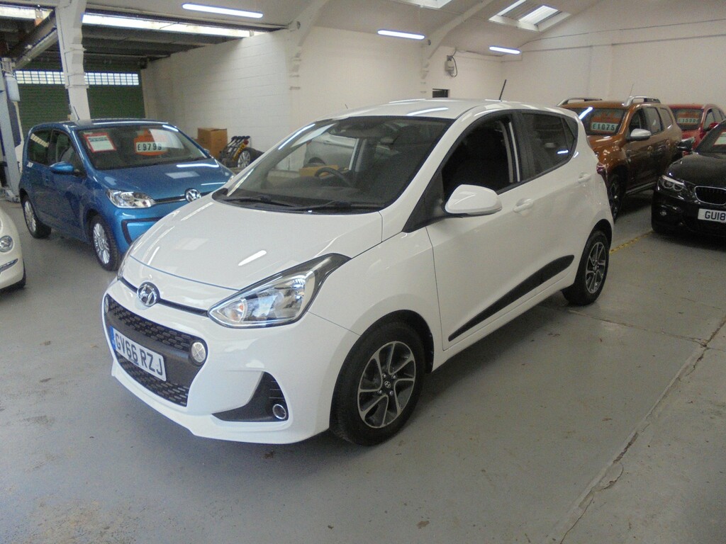 Hyundai I10 1.2 I10 Prem 1.2 Cruise GV66RZJ White #4