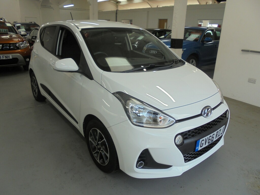 Hyundai I10 1.2 I10 Prem 1.2 Cruise GV66RZJ White #2