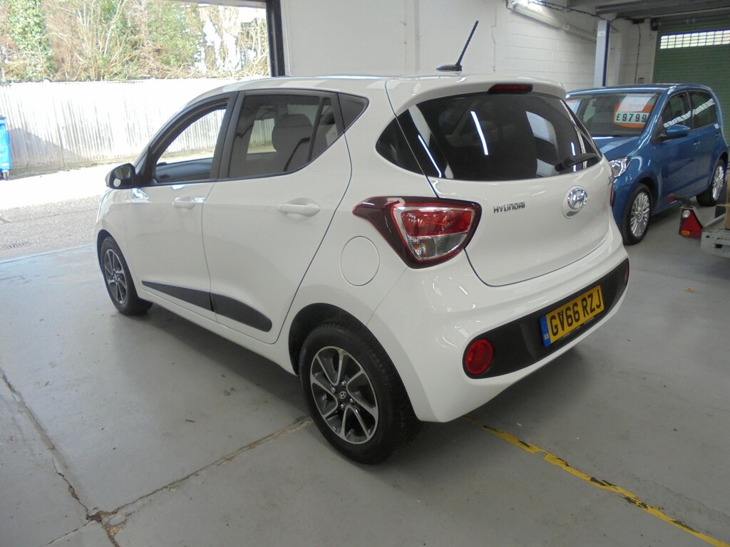 Hyundai I10 1.2 I10 Prem 1.2 Cruise GV66RZJ White #6