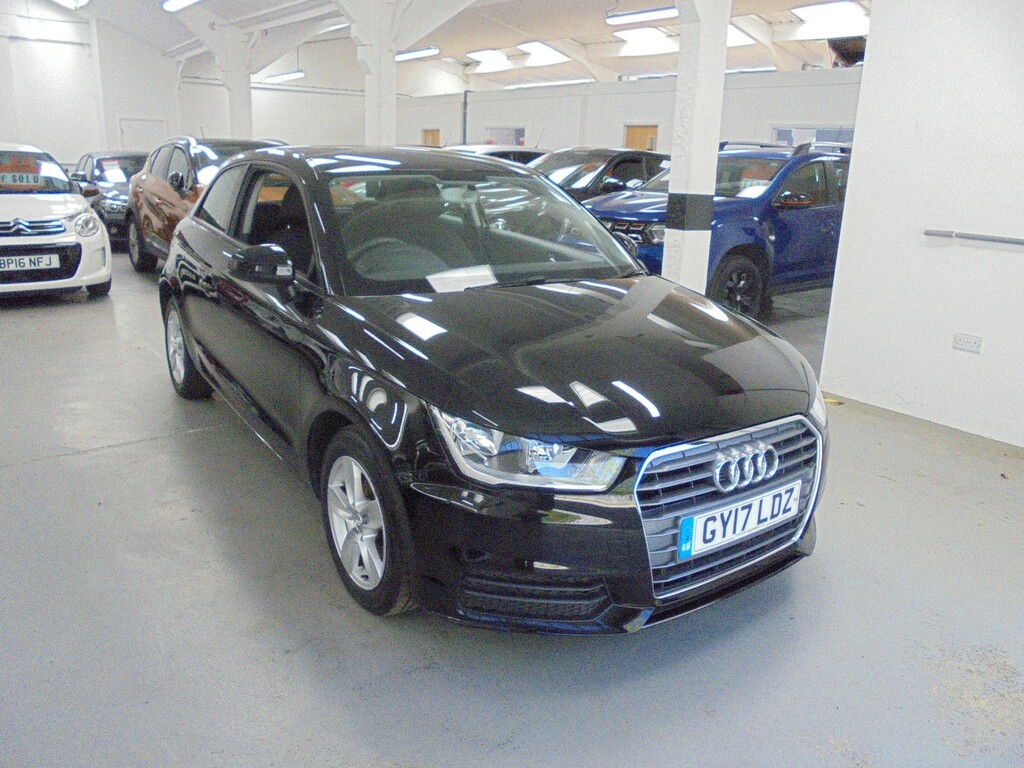 Audi A1 1.0 Tfsi Se GY17LDZ Black #2