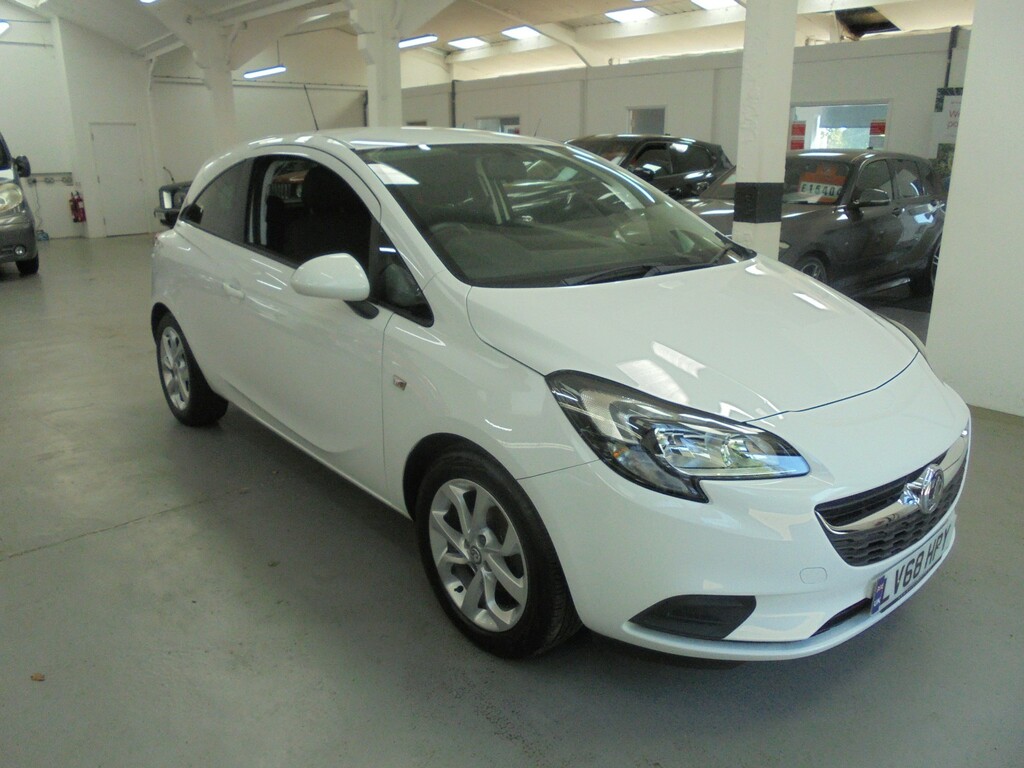 Vauxhall Corsa 1.4 I Ecotec Sport LV68HPY White #2