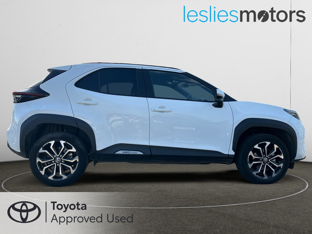 Toyota Yaris Cross 1.5 Hybrid Design Cvt HW75CJV White #4