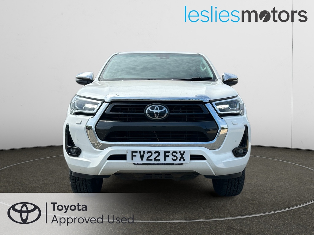 Toyota HILUX Invincible Dcab Pick Up 2.8 D-4d FV22FSX White #2