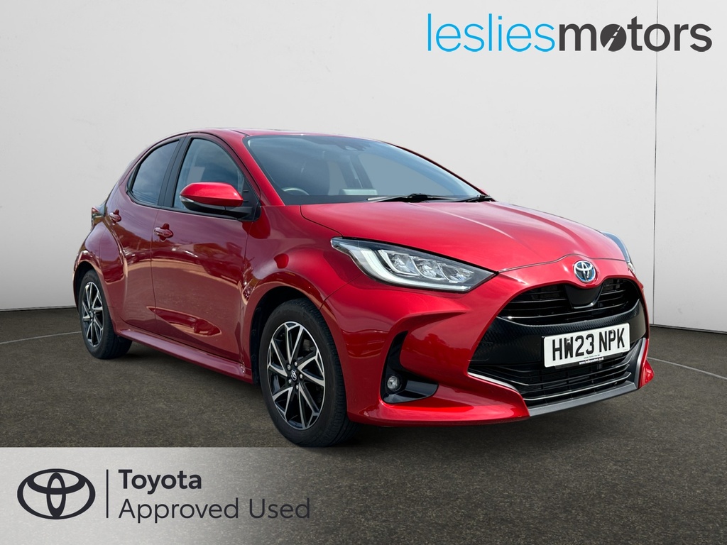 Toyota Yaris 1.5 Hybrid Design Cvt Red