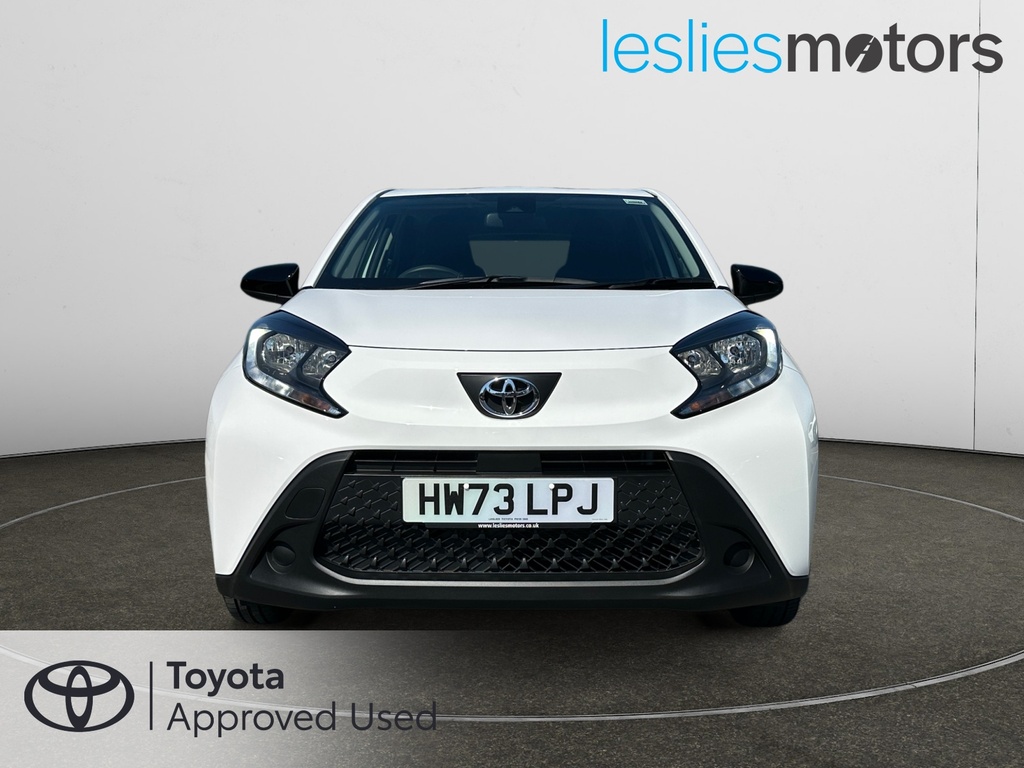 Toyota Aygo X 1.0 Vvt-i Pure HW73LPJ White #2