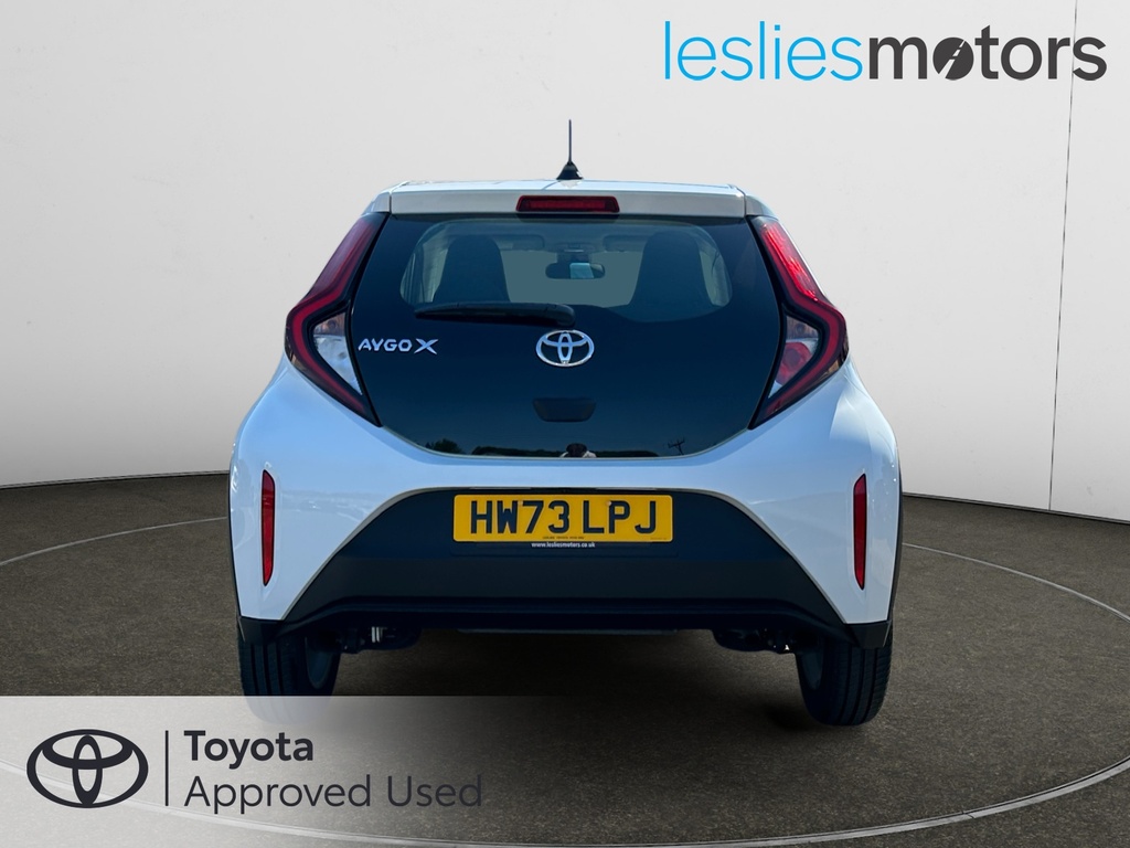 Toyota Aygo X 1.0 Vvt-i Pure HW73LPJ White #3