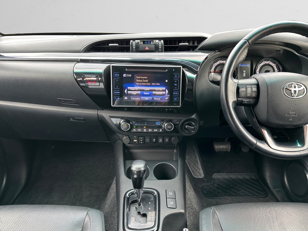 Toyota HILUX Invincible X Ltd Ed Dcab Pup 2.4 D-4d 3.5T White #6