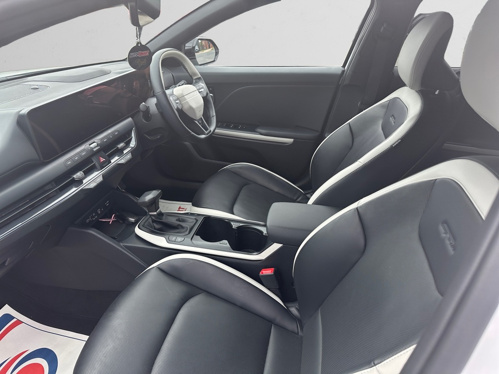 Kia 1.0T-gdi 115 48V Gt-line S Dct HW75KGA White #5