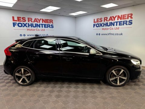 Volvo V40 1.5 T2 R-design DV18HNP Black #2