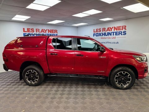Toyota HILUX 2.4 D-4d Invincible MM69PZE Red #2