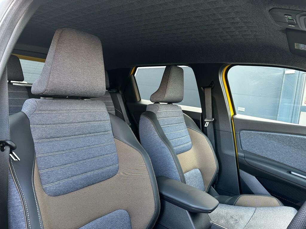 Renault 5 E-Tech Comfort Range 52Kwh Techno  Green #6