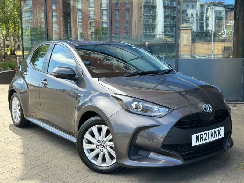 Toyota Yaris 1.5 Hybrid Icon Cvt - 2021 21 Grey