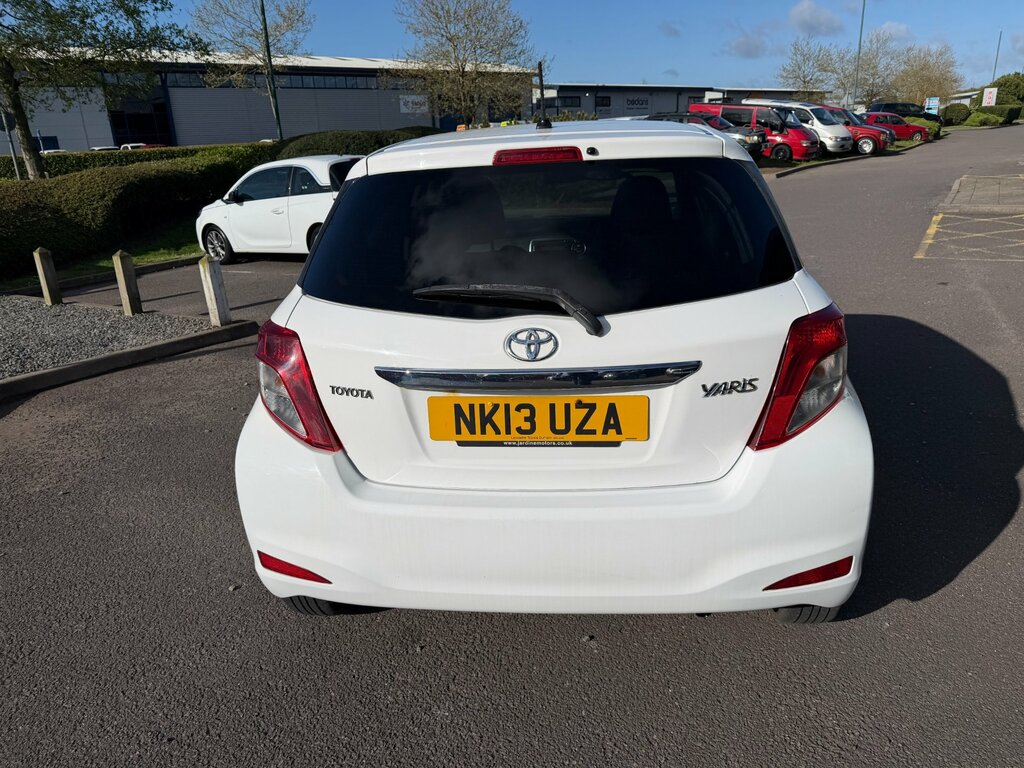 Toyota Yaris 1.0 Vvt-i Edition Hatchback Euro White #6