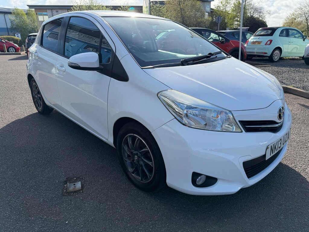 Toyota Yaris 1.0 Vvt-i Edition Hatchback Euro White #3