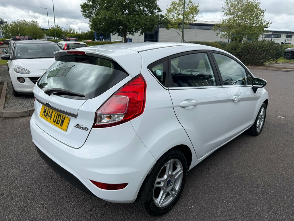 Ford Fiesta 1.25 Zetec Hatchback Euro 5 82 MA14UDW White #4