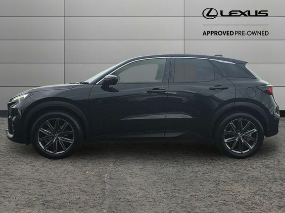 Lexus LBX Premium Plus Black Interior DU25FCG Black #6