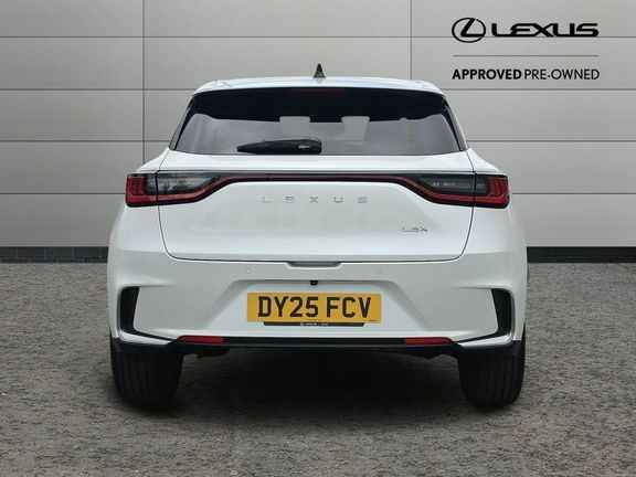 Lexus LBX Premium Plus Black Interior DY25FCV White #4