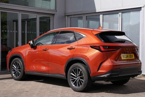 Lexus NX 350H Premium Pack VU24UDV #2