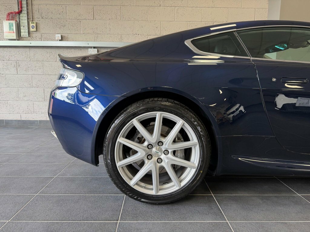Aston Martin Vantage Petrol  #10