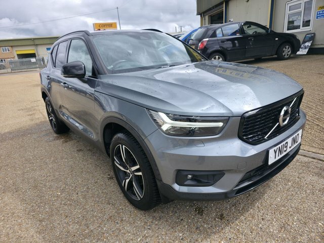 Volvo XC40 T3 R-design Suv YN19JNO Grey #2