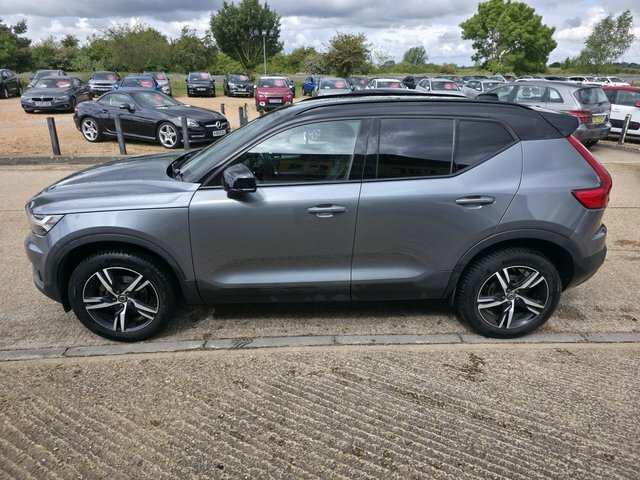 Volvo XC40 T3 R-design Suv YN19JNO Grey #5