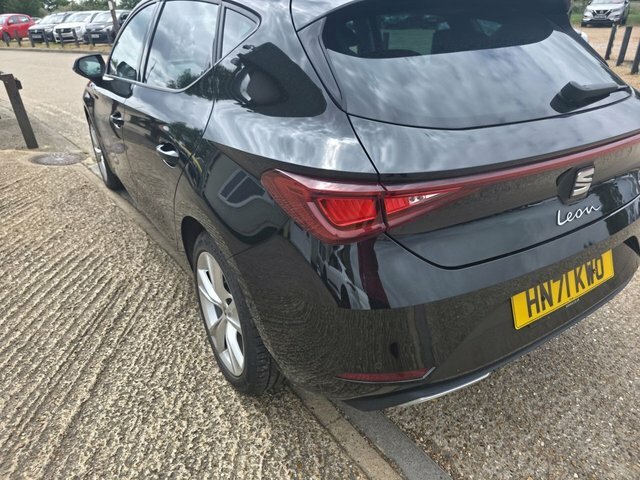 Seat Leon Ehybrid 12.8Kwh Fr Hatchback HN71KWO Black #5