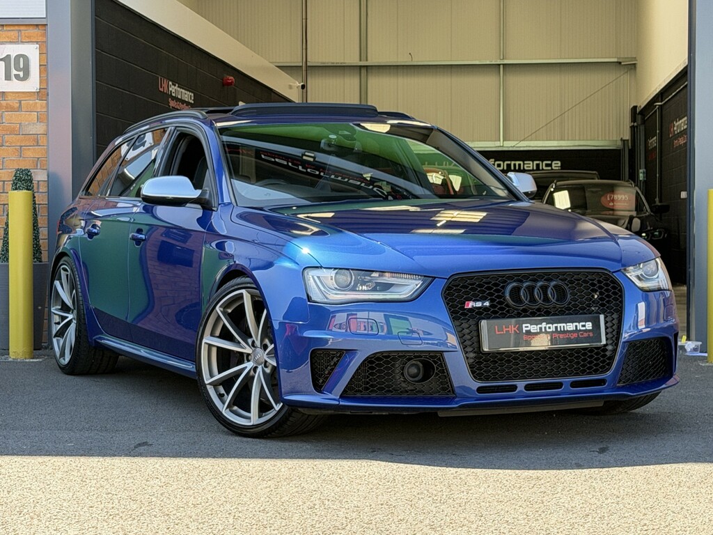 Audi RS4 Avant Estate Avant 4.2 Fsi V8 Estate S Tronic Blue