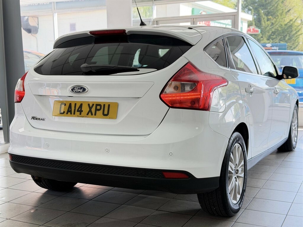 Ford Focus 1.6 Tdci Titanium Navigator Euro 5 Ss White #3
