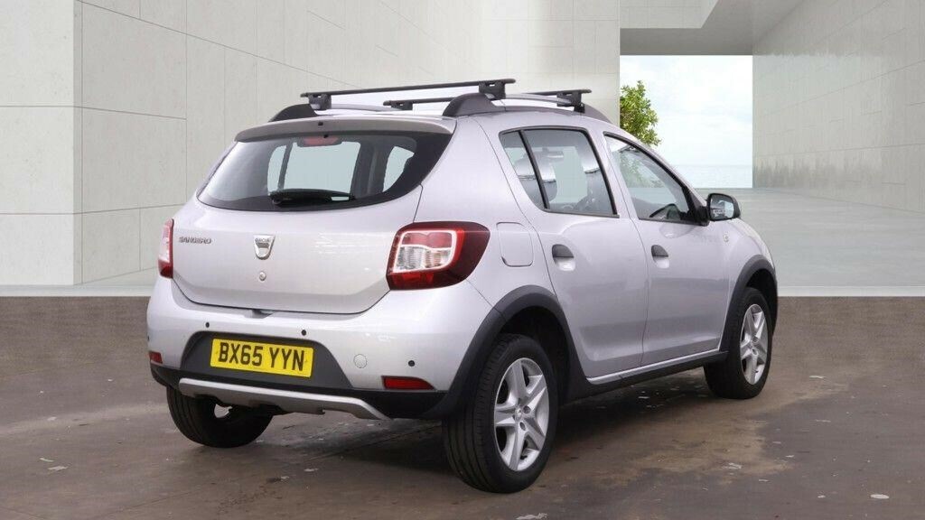Dacia Sandero Stepway 0.9 Tce Laureate Euro 6 Ss Silver #3