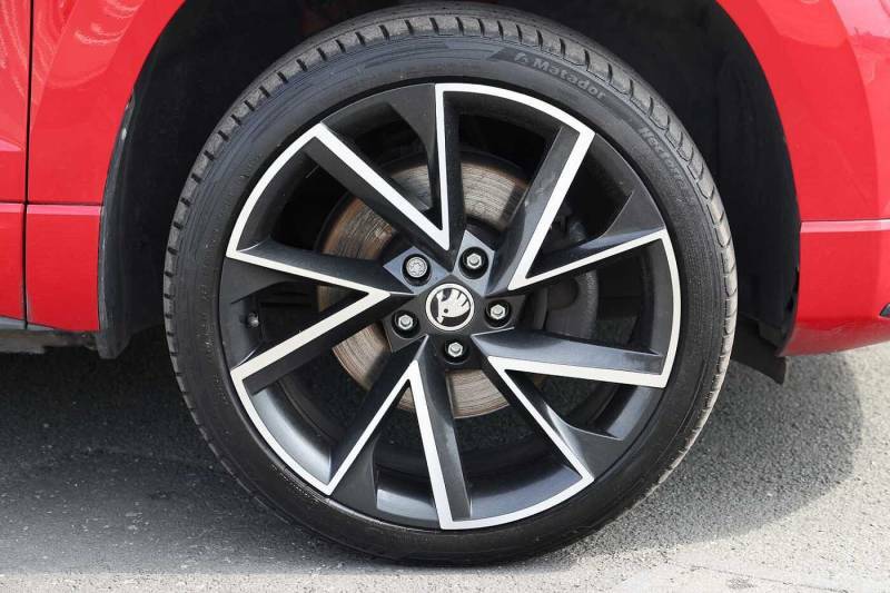 Skoda Karoq 1.5 Tsi Sport Line Dsg - 2021 21 PM04CLO Red #5