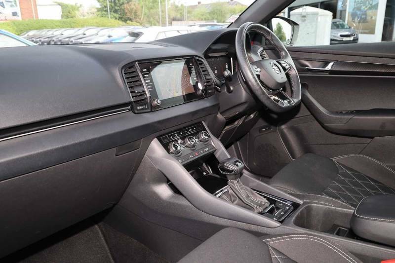 Skoda Karoq 1.5 Tsi Sport Line Dsg - 2021 21 PM04CLO Red #2