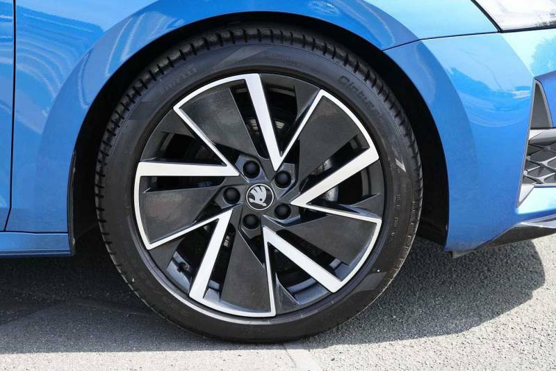 Skoda Octavia 1.5 Tsi 150 E-tec Sportline Dsg - 2025 25 EJ25KDO Blue #5