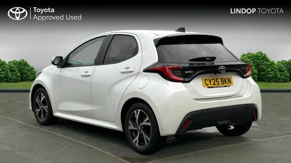 Toyota Yaris Design CY25BKN White #4