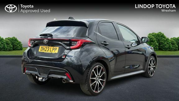 Toyota Yaris Gr Sport DH23LPP Black #2
