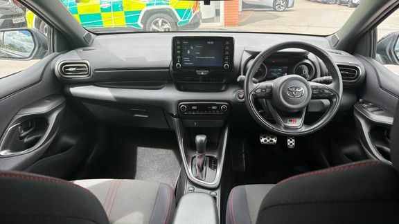 Toyota Yaris Gr Sport DH23LPP Black #6