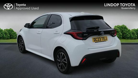 Toyota Yaris Design DC23TEJ White #4