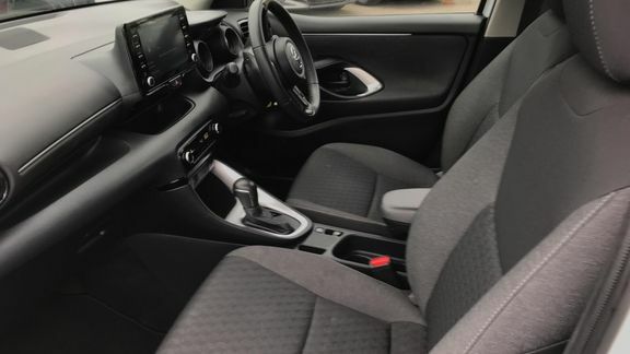 Toyota Yaris Design DC23TEJ White #5