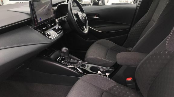 Toyota Corolla Icon 1.8 Hb DG73HVS White #5