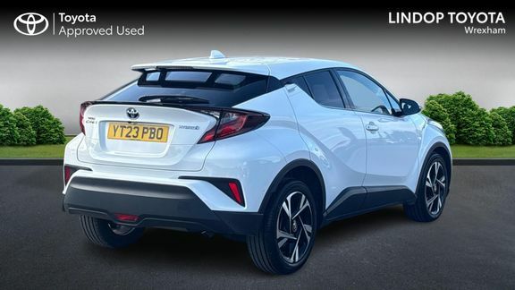 Toyota C-Hr Design 1.8 2 YT23PBO White #2