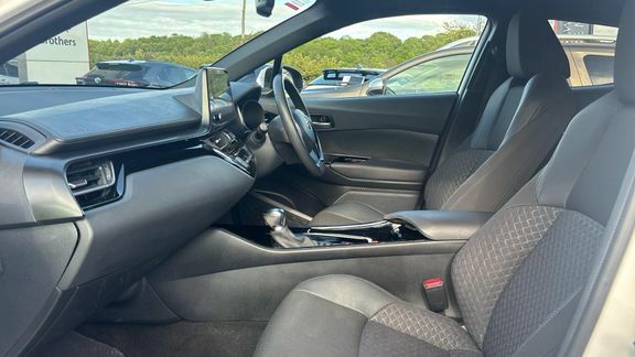 Toyota C-Hr Design 1.8 2 YT23PBO White #5