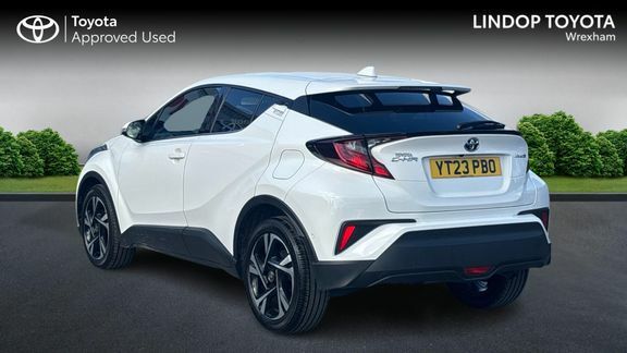 Toyota C-Hr Design 1.8 2 YT23PBO White #4