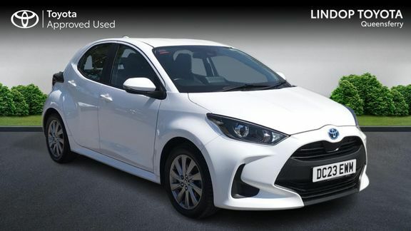 Toyota Yaris Icon White