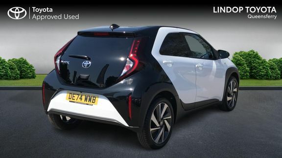 Toyota Aygo X Edge White #2