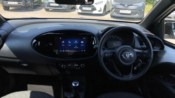 Toyota Aygo X Edge White #6