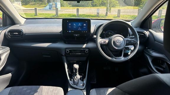 Toyota Yaris Design CX75HBH  #6