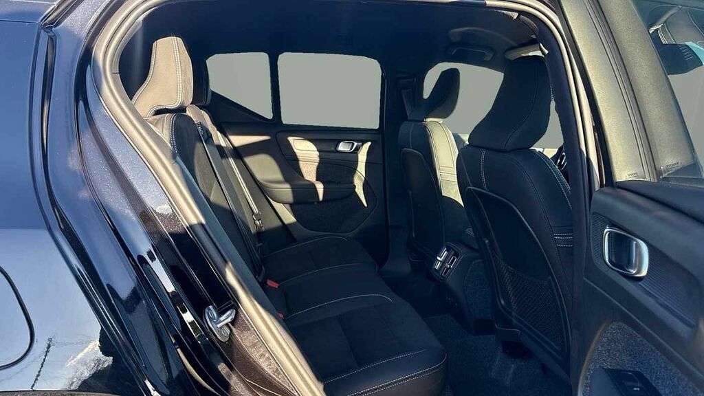Volvo XC40 Black Edition Plus, B4 Mild Hybrid, GJ75CVW Black #6