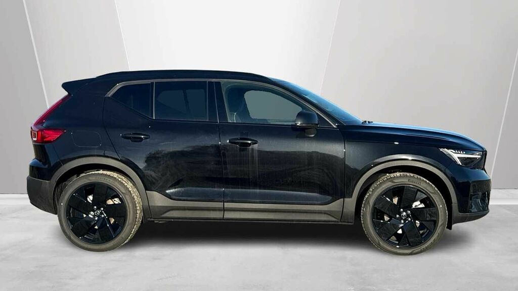 Volvo XC40 Black Edition Plus, B4 Mild Hybrid, GJ75CVW Black #3