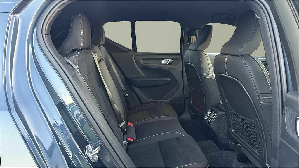 Volvo XC40 Plus, B3 Mild Hybrid, Dark GJ75HVH Blue #6